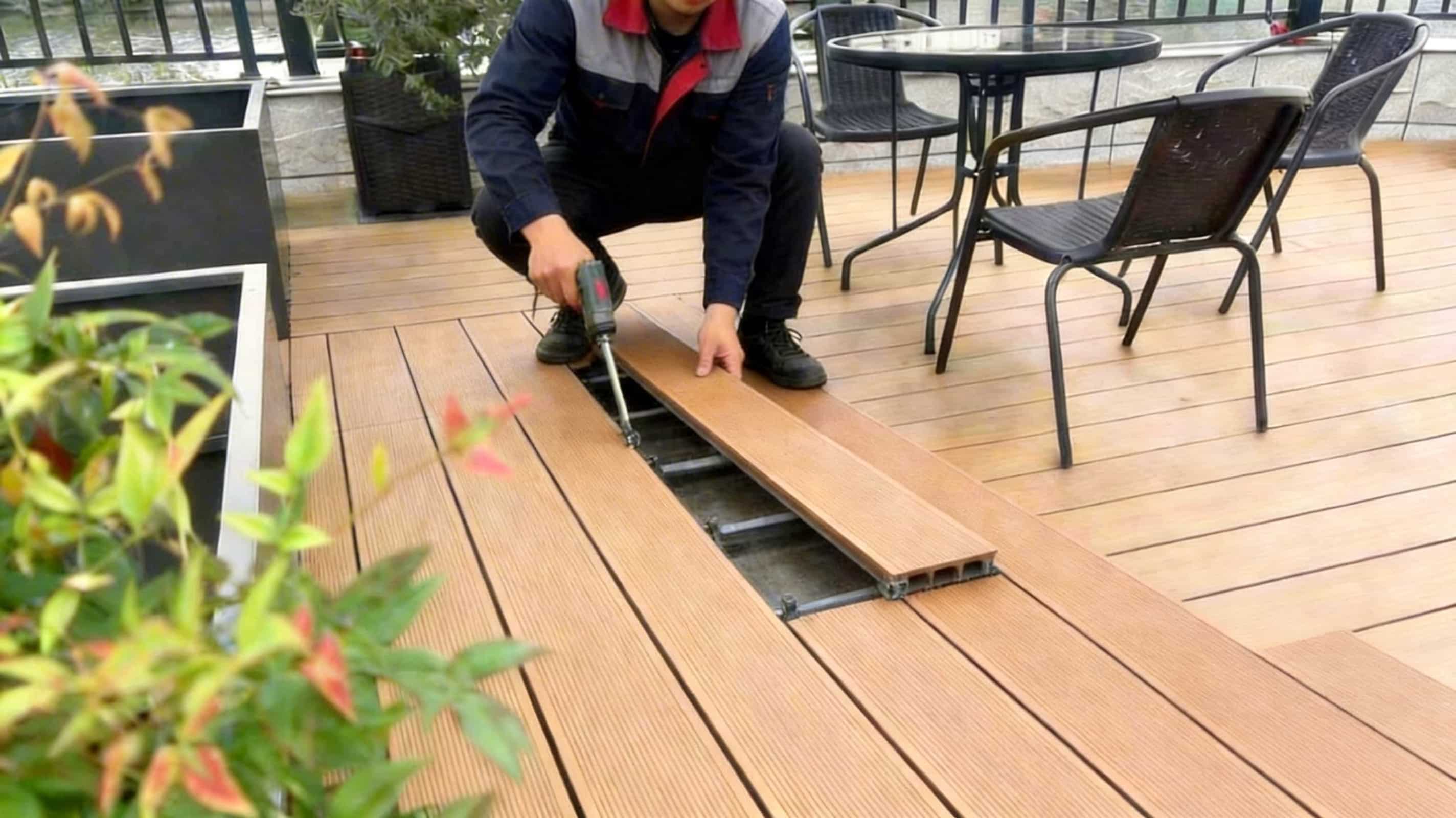 Expansão e contração térmica de pisos compostos de madeira e plástico: o custo real de 3 erros de instalação.